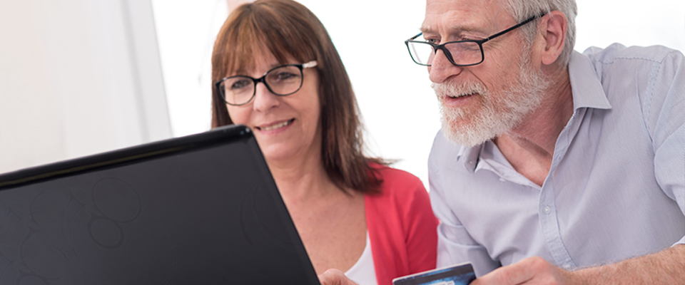 Online shopping has changed the lifestyle pattern of Canadian seniors.