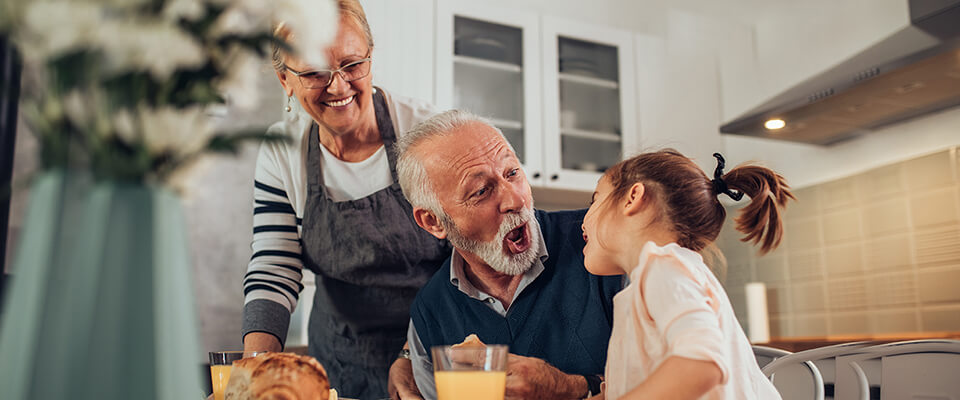 Canada seniors enjoying retirement.